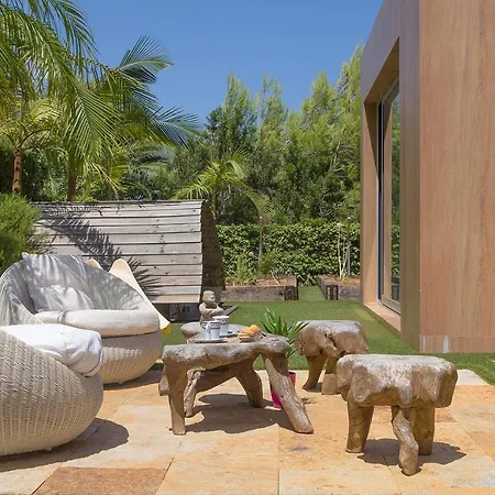 Impeccable 4-Bed Villa *