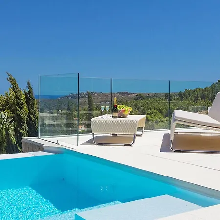 Impeccable 4-Bed Villa Villa Dénia