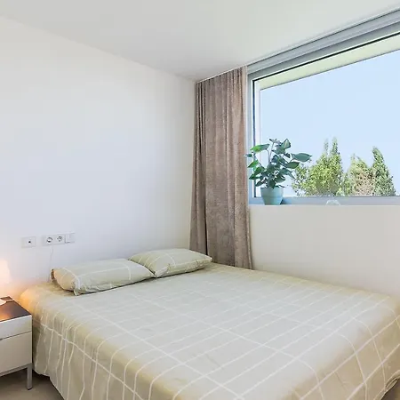 Villa Impeccable 4-Bed Villa