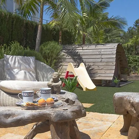 Impeccable 4-Bed Villa Villa